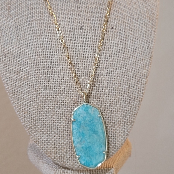 NWT KENDRA SCOTT NECKLACE IN GOLD - Picture 3 of 12